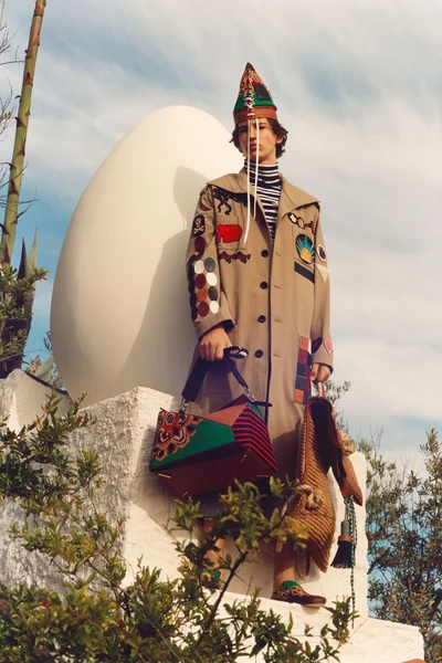 Look 8
